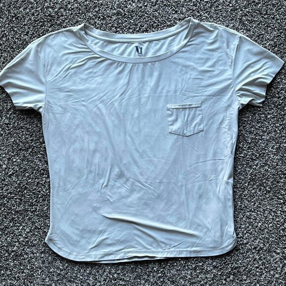 Vuori Shirt Mens Large White Curved Hem Atheltic Yoga Short Sleeve Tshirt - Picture 1 of 6